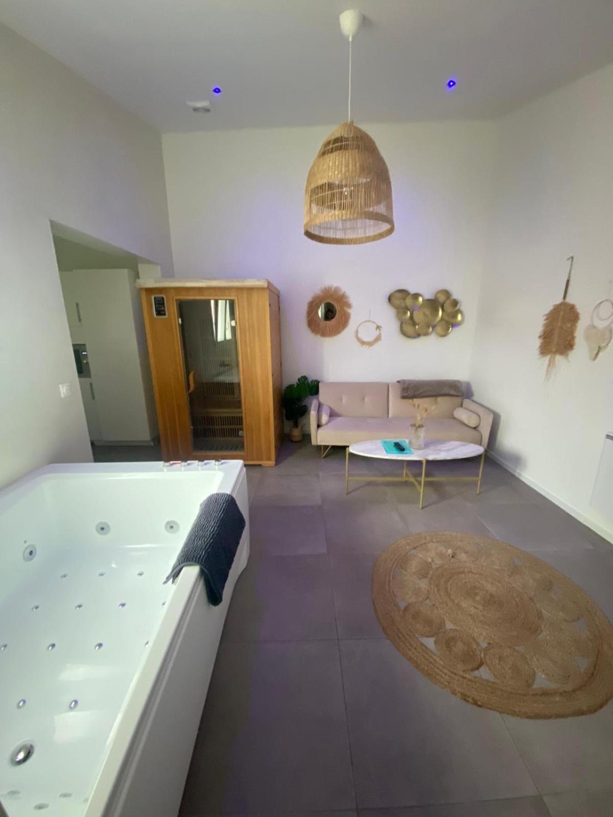Spa Jungle Le Mesnil-Saint-Denis Exterior foto